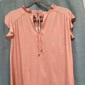 LOFT Pink Mauve Short Sleeve w ruffle accent and keyhole